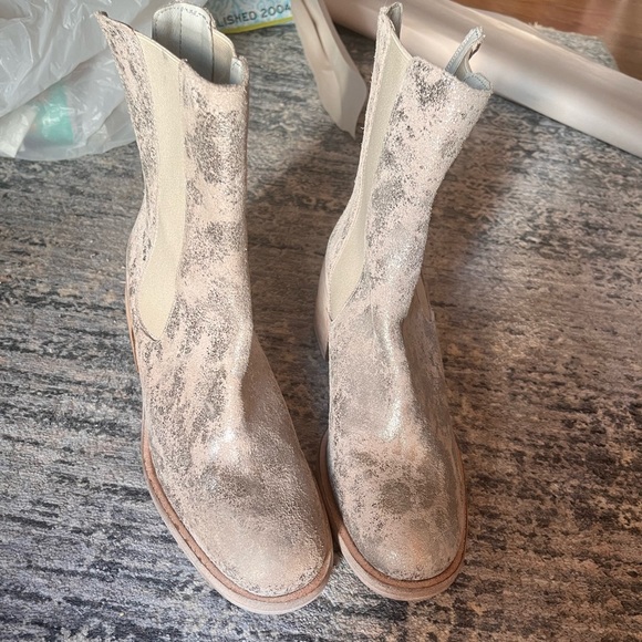 Free People Essential Chelsea boots - Picture 3 of 9